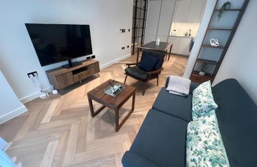 Earl's Court Apartamento | Elegant Apartments Kensington with Private Balcony