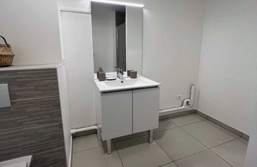 Suresnes Apartamento | Apartamento elegante - 1BDR/2P - Cerca de París y La Défense