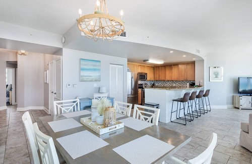 Panama City Beach Condominio | Elegant Aqua Condo | Gulf Views, Private Balcony, Pools, Hot Tubs & Beach