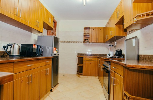 Ruaka Casa | ELEGANT ART DECO APARTMENT WITH FREE WIFI & NETFLIX