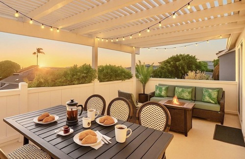 Pierpont Bay Casa | Elegant Beach-View Vacation Rental, Just 99 Steps 2 Sand, Pet-friendly!