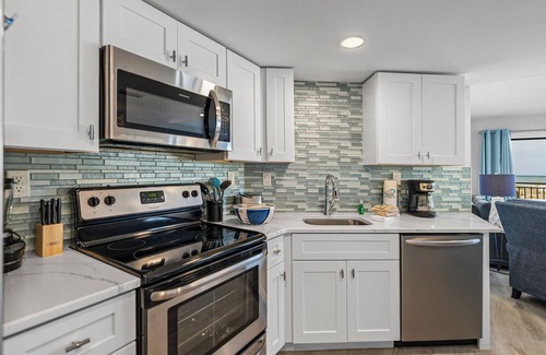 Belle Vista Condominio | Elegant Beachfront | Walk Everywhere