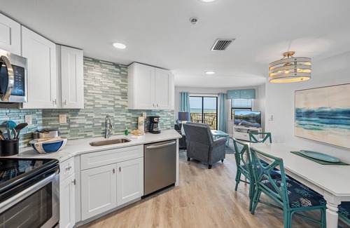 Belle Vista Condominio | Elegant Beachfront | Walk Everywhere