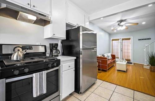 Belmont Shore Apartamento | Elegant Beachside 2 Bed 2 Bath