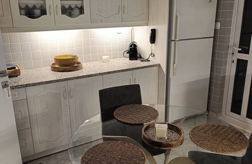 Marousi Apartamento | Elegant Brand New 3-Bedroom Appartment in Maroussi