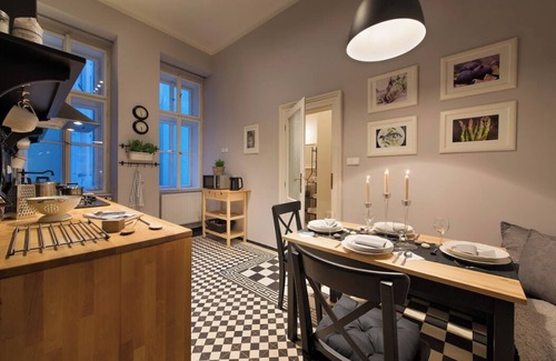 Karlin Apartamento | Elegant City Retreat – 2-Bedroom Apartment with Modern Comforts