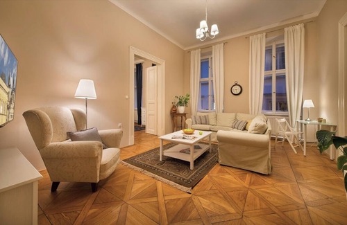 Karlin Apartamento | Elegant City Retreat – 2-Bedroom Apartment with Modern Comforts