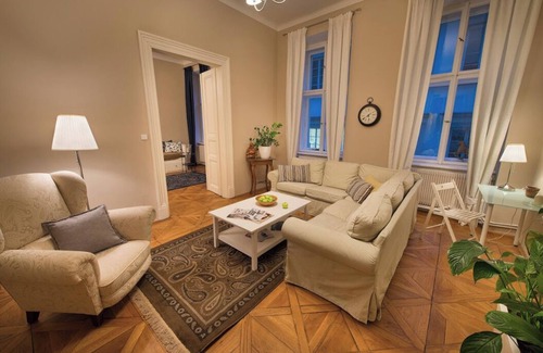 Karlin Apartamento | Elegant City Retreat – 2-Bedroom Apartment with Modern Comforts