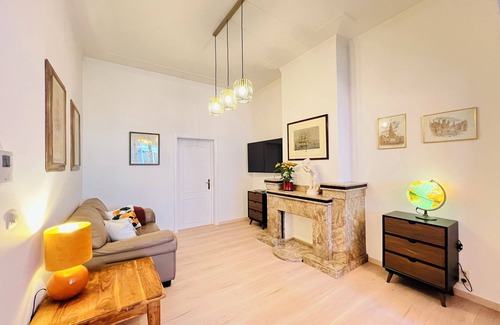 Amandus - Atheneum Apartamento | Elegant city escape with terrace