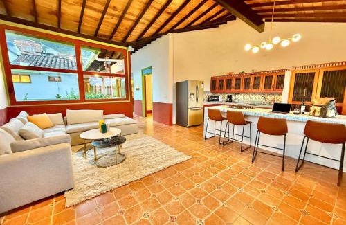 Jerico Casa | Elegant Colonial Walkable Casa