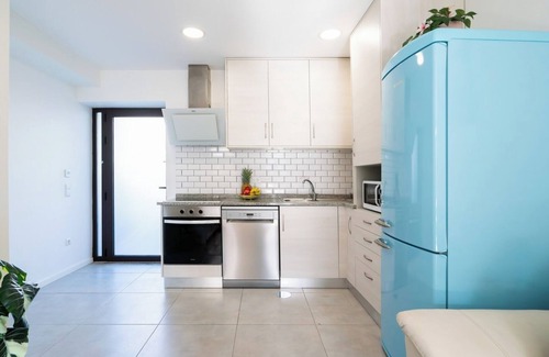 Lapa Casa | Elegant Colorful House w/ Private Terrace