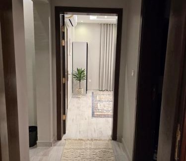 Al-Hamra'a Apartamento | Elegant & Comfortable Stay Near the Airport