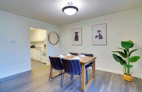 Crystal City Apartamento | Stay with Style in this Condo at Crystal City
