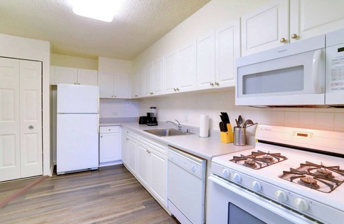 Crystal City Apartamento | Stay with Style in this Condo at Crystal City