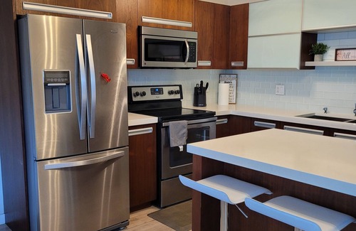 Saskatoon Condominio | Elegant Condo near Airport, Restaurants and Park. Free parking