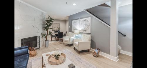 Inniswold Apartamento | Elegant condo Two ensuite baths with gourmet kitchen near Mall of LA & LSU Top restaurant venues
