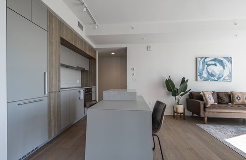 Downtown Montreal Condominio | Elegant Condo With Hot Tub