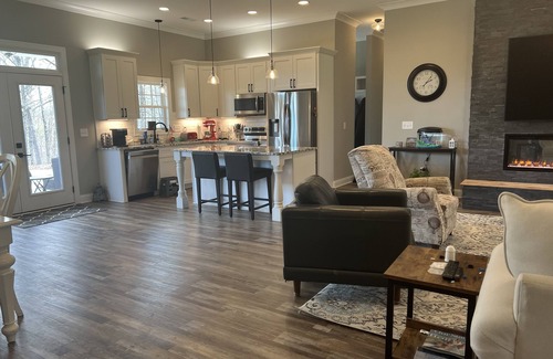Reidsville Casa | Countryside Elegant Modern Farmhouse