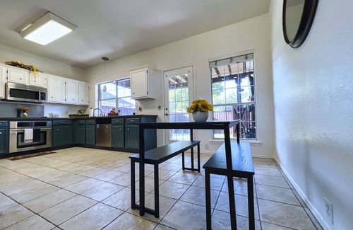 Plano Casa | Elegant, cozy, pet friendly less than 10 mn to highways, restaurants and shops