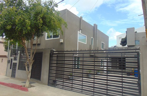 Tijuana Casa | Elegant cozy townhome with AC in vibrant Tijuana Zona Rio Excellent Location