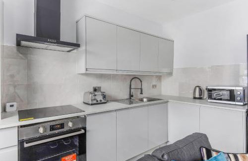 Selhurst Apartamento | Elegant Croydon Apartment - Central location - Easy access to London Bridge and Gatwick Airport