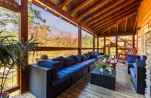 Pigeon Forge Cabina | Elegant Elite Estate By Ghosal Luxury Lodging