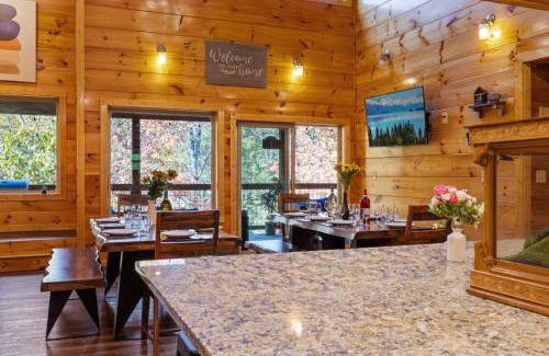 Pigeon Forge Casa | Elegant Elite Estate By Ghosal Luxury Lodging