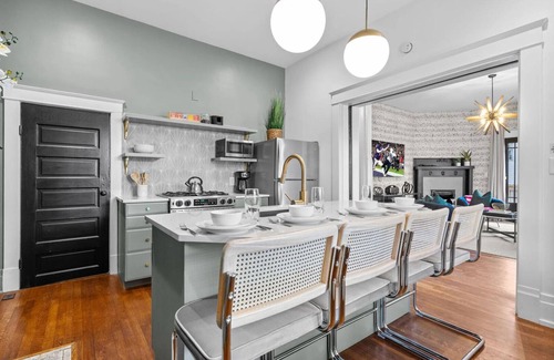 Eighth Avenue Casa | Elegant Elliott-2 Units-Hot Tub-Mins to 12 South