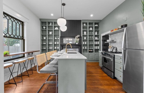 Eighth Avenue Casa | Elegant Elliott-2 Units-Hot Tub-Mins to 12 South