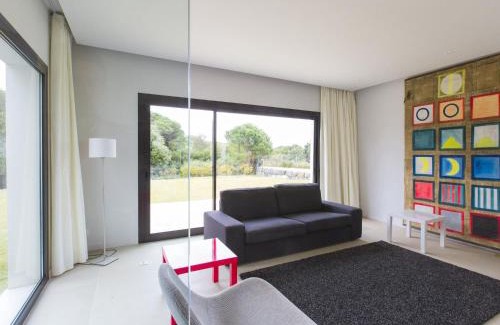 Sant Andreu de Llavaneres Casa | Elegant Villa by the Coast