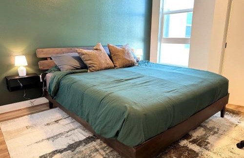Lyon Street Apartamento | Elegant Escape 10 Min from Disneyland With Pool & GYM