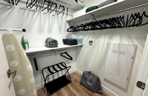 Lyon Street Apartamento | Elegant Escape 10 Min from Disneyland With Pool & GYM