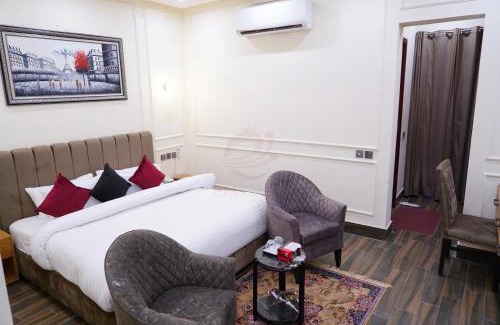 Multan Hotel | Elegant Executive Suite