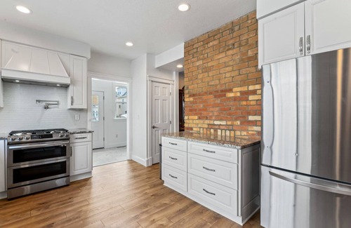 Monaca Casa | Elegant Family Haven