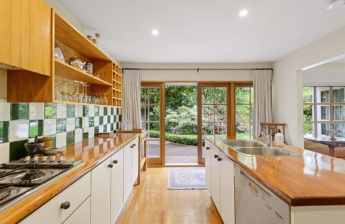 Merivale Casa | Elegant Family Home in Merivale