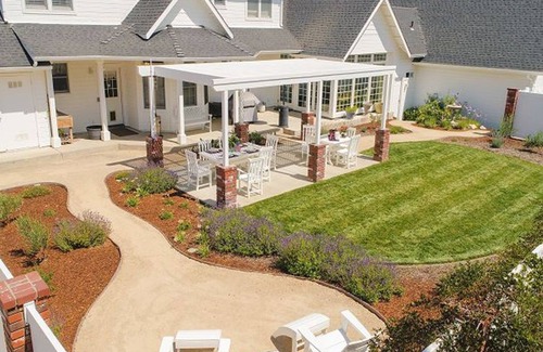 Templeton Casa | Elegant farm home on a peaceful 16-acre estate olive farm just minutes from town
