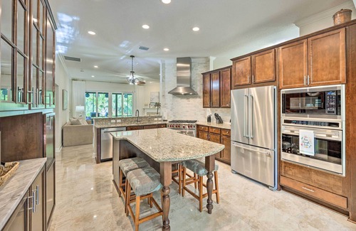Fernandina Beach Casa | Elegant Home w/ Screened-In Patio & Fenced Yard