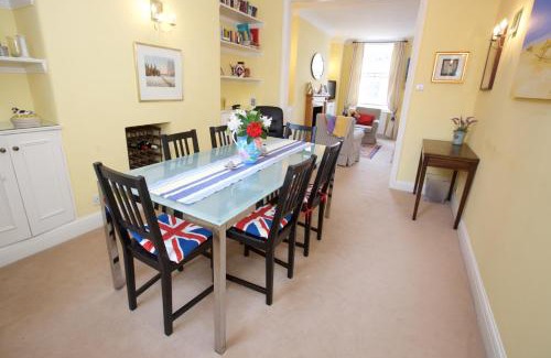 Warwick Apartamento | Elegant flat in Pimlico, close to Warwick Square