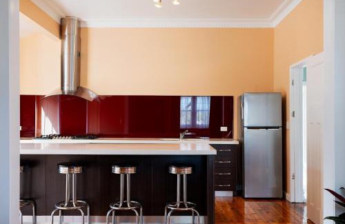 Castlemaine Apartamento | Elegant Goldfields Retreat - Spa Bath & Privacy
