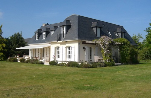 Bonnemain Villa | Elegant Golfside Villa with 3 ensuite Bedrooms - near Mont Saint Michel