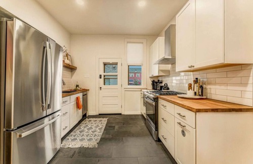 Stroudsburg Apartamento | Elegant Historic Home in Downtown Stroudsburg