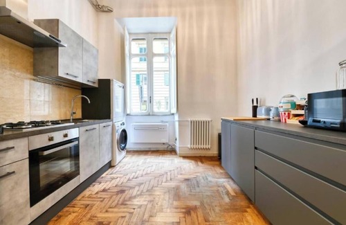 Prati Apartamento | Elegant Historic Apartment in Central Rome