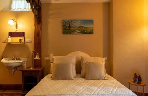 Mesnil Sous Les Cotes Otro | Elegant Historical Farmhouse in France