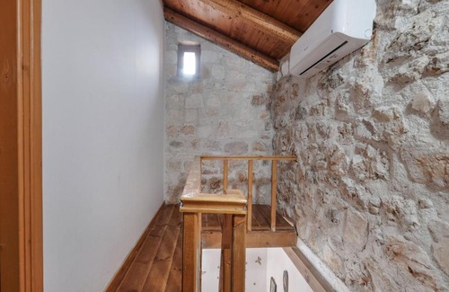 Ano Volimes Casa | Elegant Holiday Home in Volimes with Near the Sea