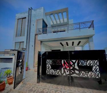 Lahore Villa | Elegant Holiday Villa with Modern Comforts
