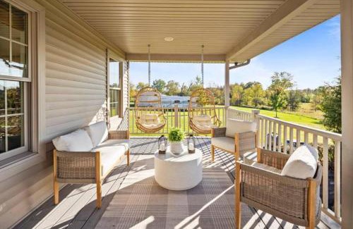 Chester Apartamento | Elegant Home 7BRs, Game Room, Luxury Yard, Pool