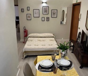 Appio Latino Apartamento | Elegant Home in Rome Appio, Wi-Fi, Subway