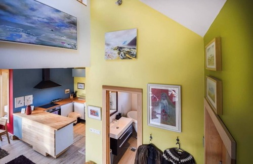 Capital Region Casa | Elegant house in nature reserve at city limits. Peace and tranquility!