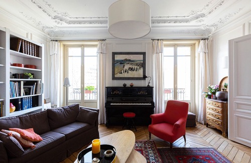 Quartier de la Roquette Apartamento | Elegant Interiors in Bastille