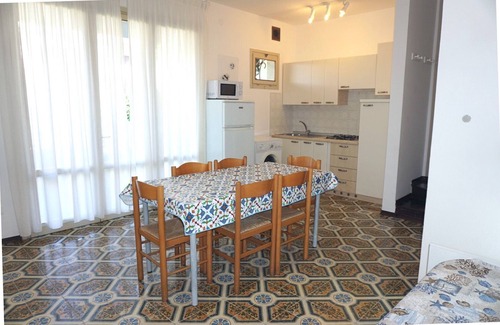 Porto Santa Margherita Villa | Elegante villa con piscina y barbacoa
